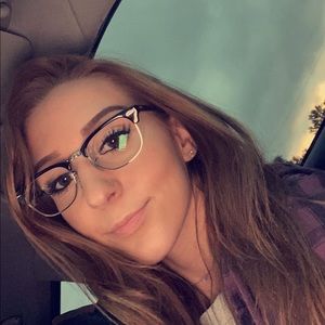 Meet your Posher, Katelyn